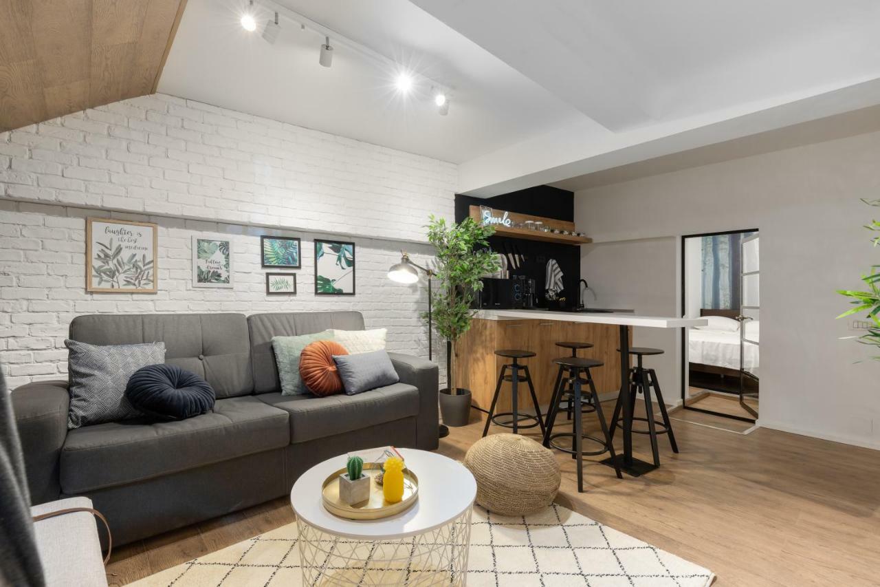 Historical Center 2 By Urbanesq Apartment Bucureşti Ngoại thất bức ảnh
